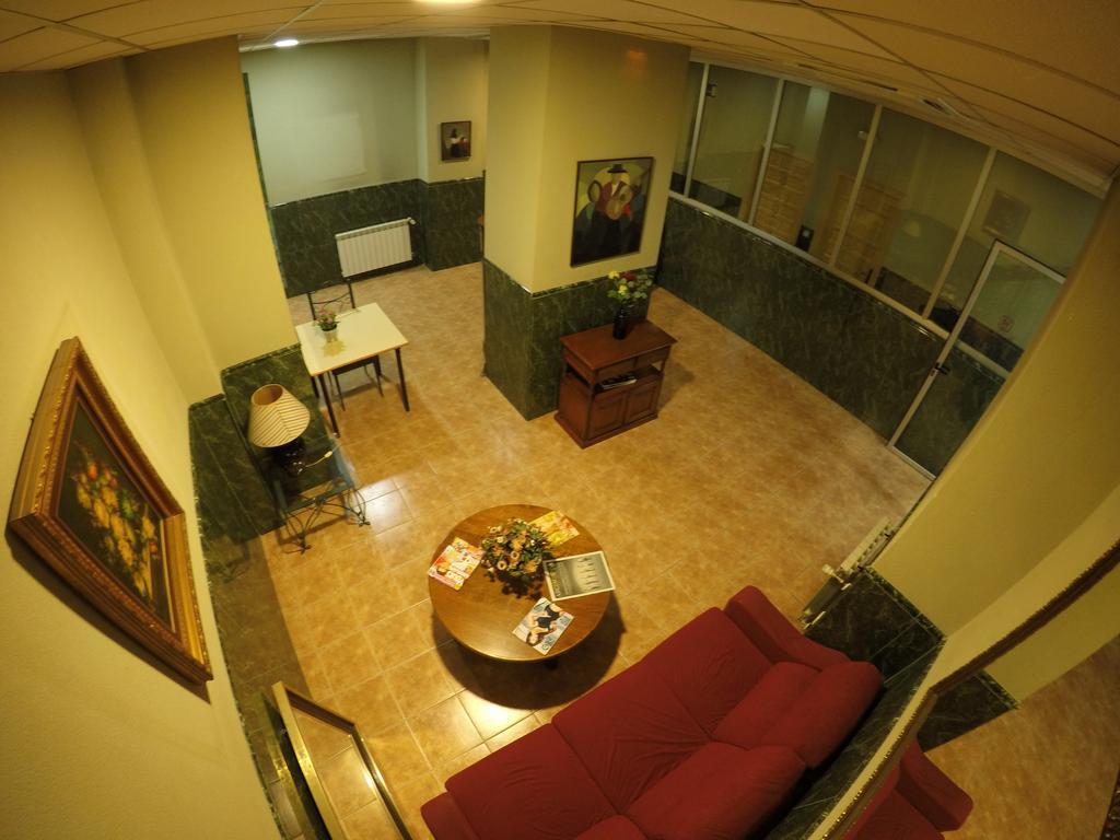 Hostal La Casa De Enfrente Málaga Extérieur photo