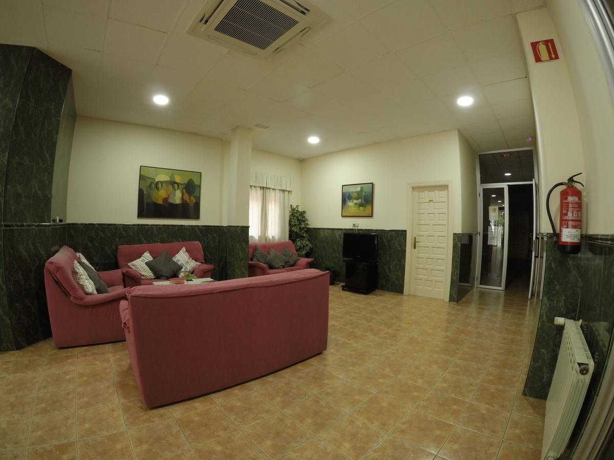 Hostal La Casa De Enfrente Málaga Extérieur photo