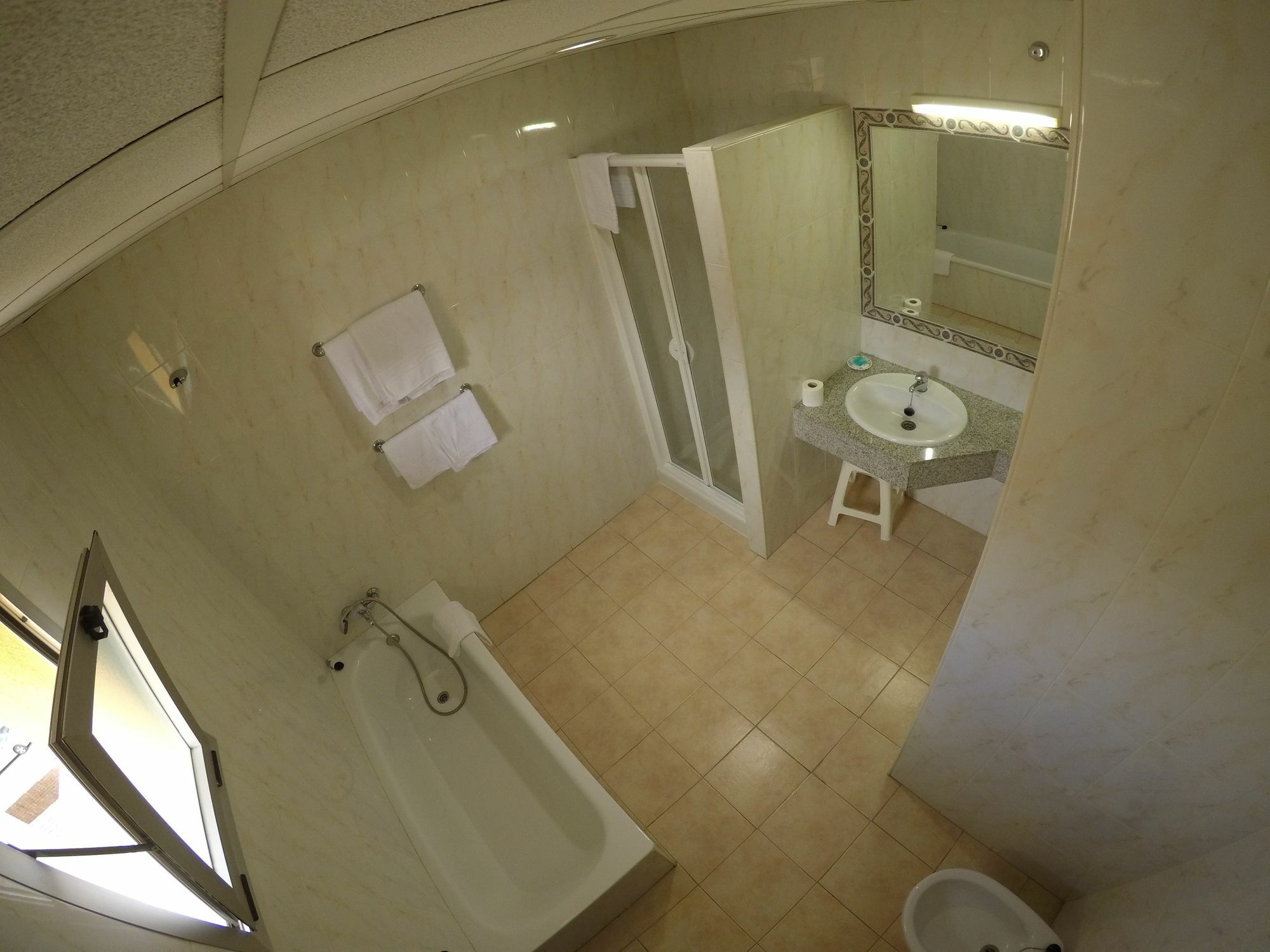 Hostal La Casa De Enfrente Málaga Extérieur photo
