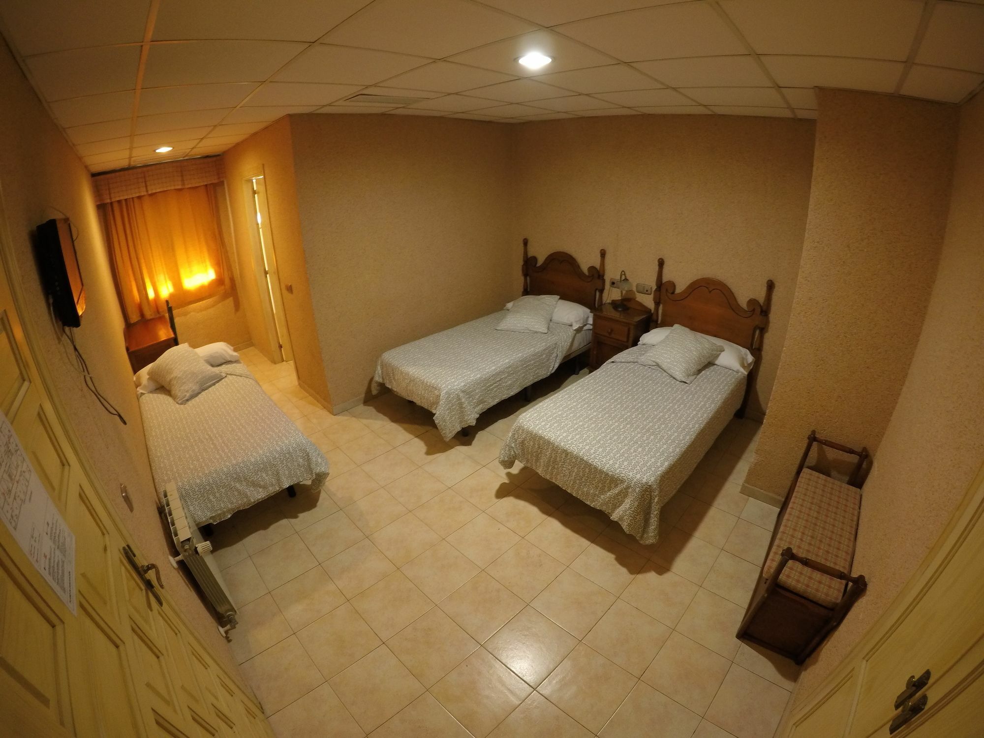 Hostal La Casa De Enfrente Málaga Extérieur photo