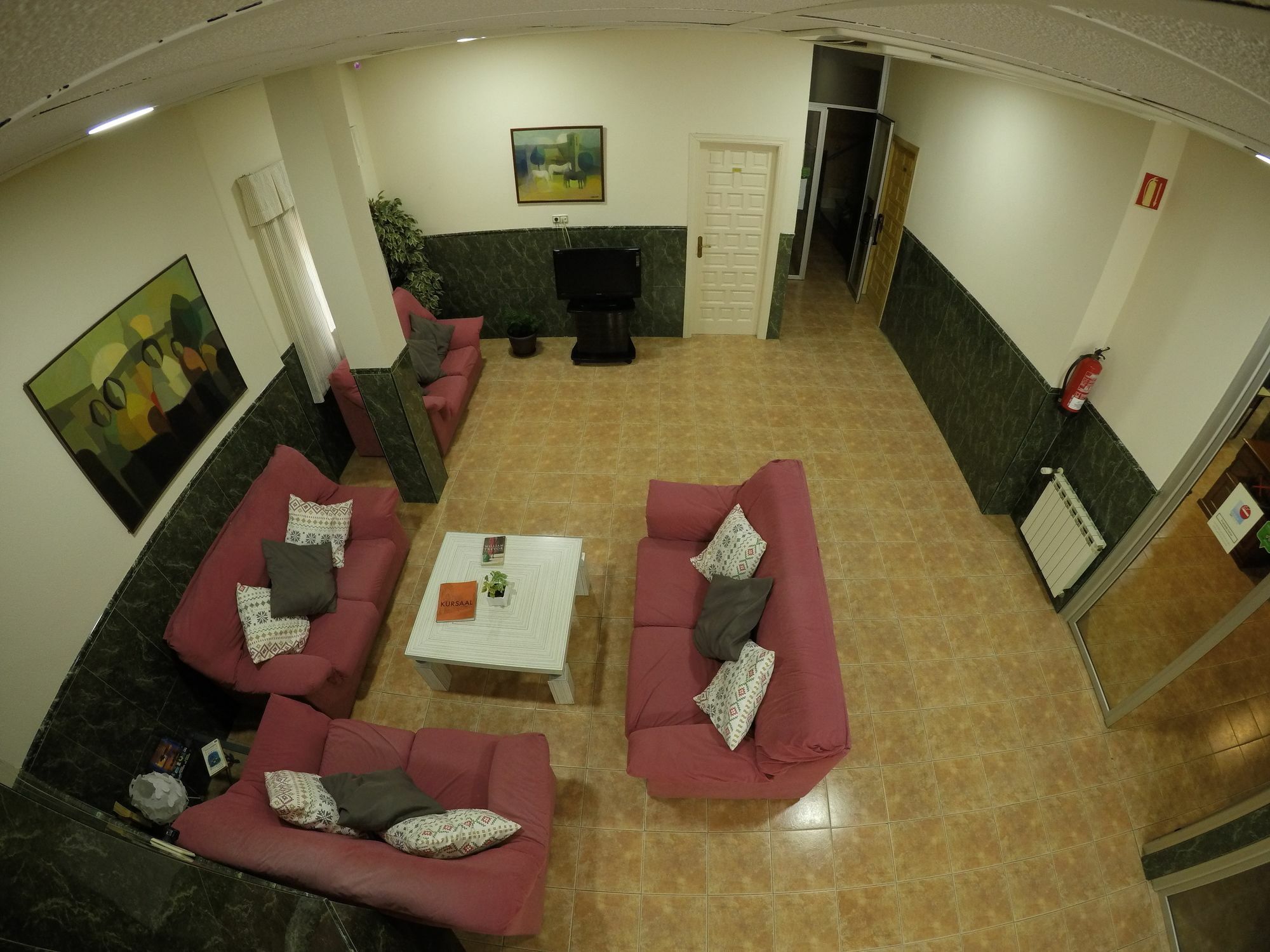 Hostal La Casa De Enfrente Málaga Extérieur photo