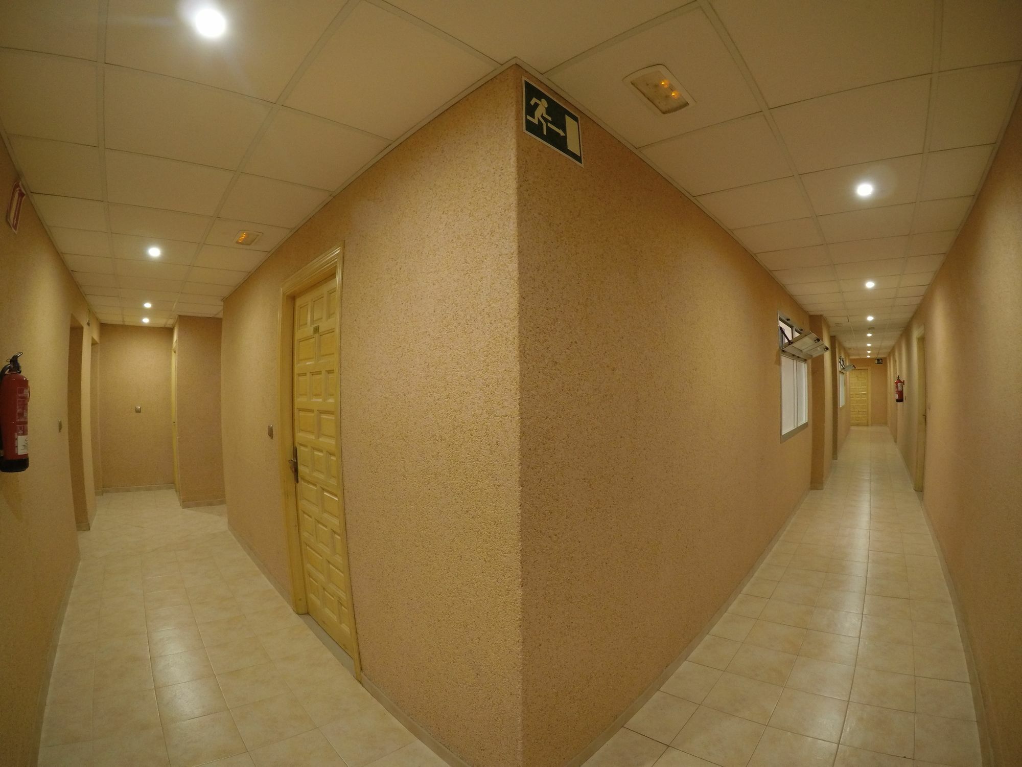 Hostal La Casa De Enfrente Málaga Extérieur photo