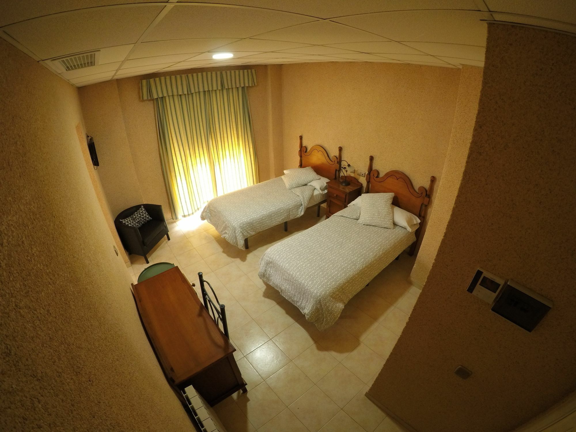 Hostal La Casa De Enfrente Málaga Extérieur photo