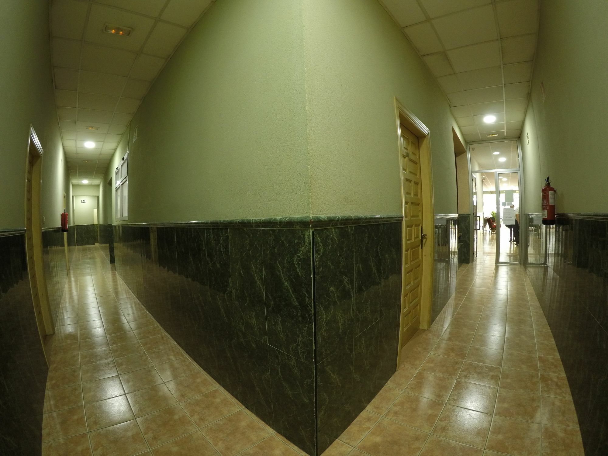 Hostal La Casa De Enfrente Málaga Extérieur photo
