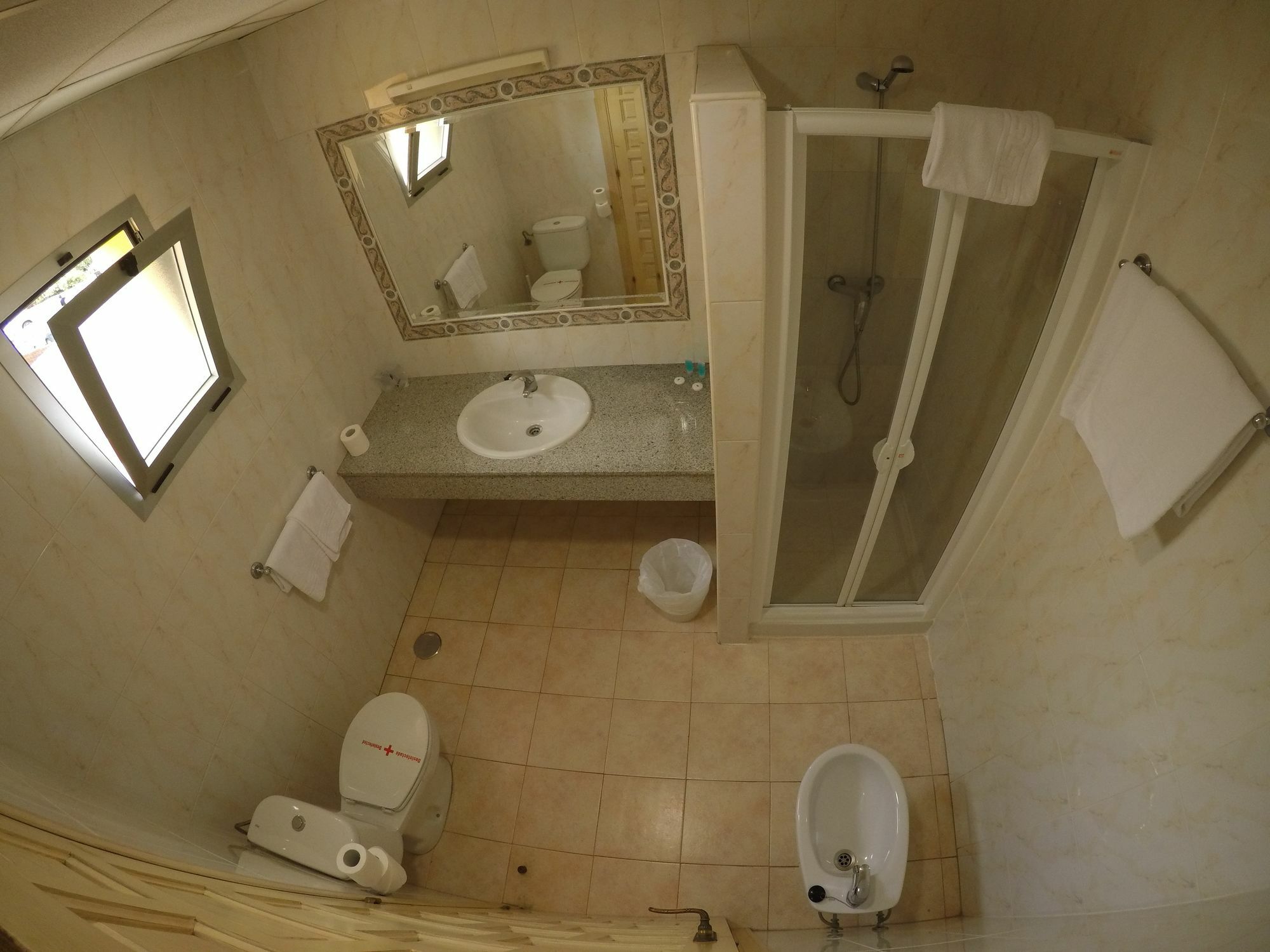 Hostal La Casa De Enfrente Málaga Extérieur photo